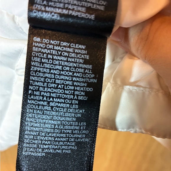 The North Face Women's Ivory Quilted Puffer Vest Large - Picture 7 of 7